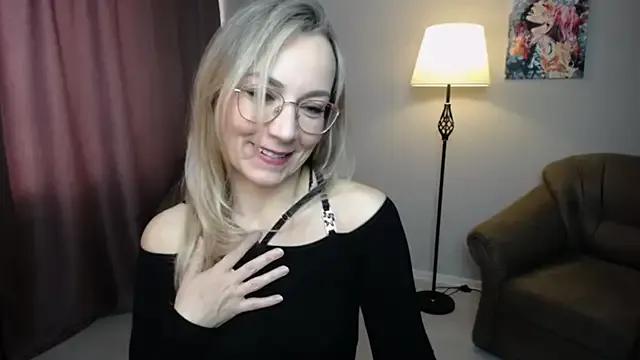 Ava_Elior on StripChat