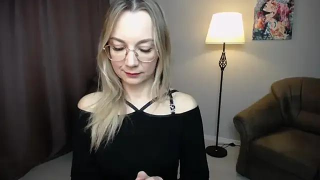 Ava_Elior on StripChat