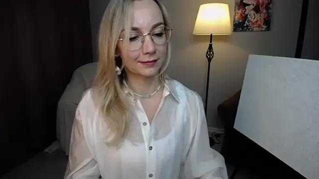 Ava_Elior on StripChat