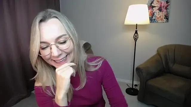 Ava_Elior on StripChat