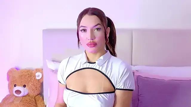 Bella-taylorr — hello beautiful  Bella 