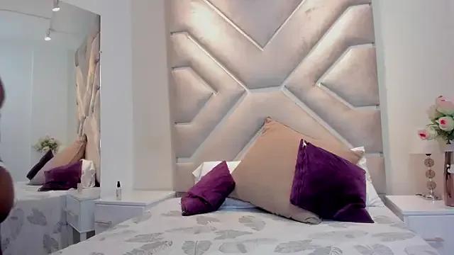 Bella_Rousee_ on StripChat