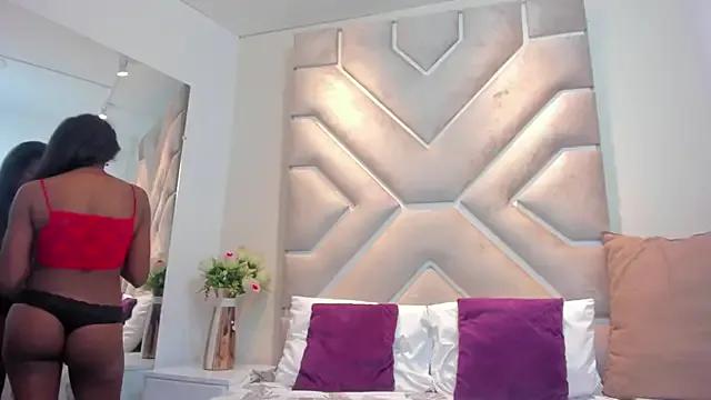 Bella_Rousee_ on StripChat