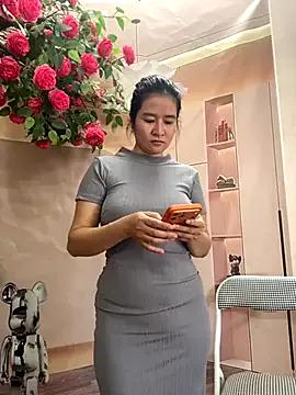 Bollozzy_89 on StripChat