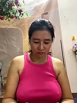 Bollozzy_89 on StripChat