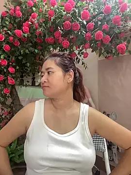 Bollozzy_89 on StripChat