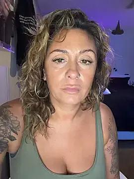 bossyroxy84 on StripChat 