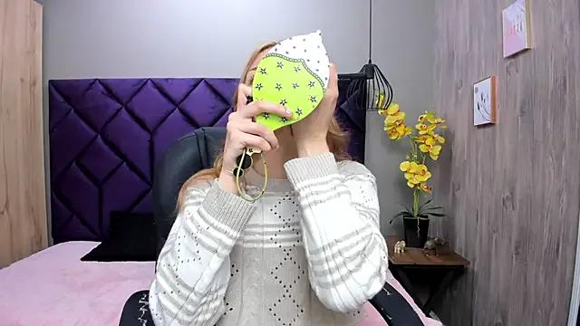 ChloeCampbell03 on StripChat