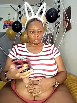 CocoBootyyy on StripChat 