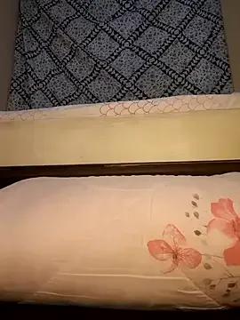 Cuddlykitten_20 on StripChat