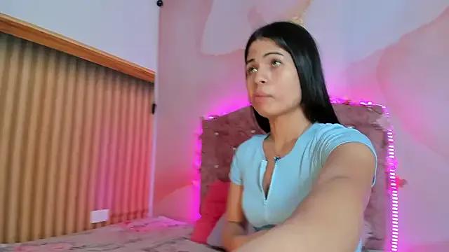 Daisy__rose on StripChat