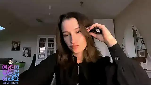 DarlineBrustera on StripChat