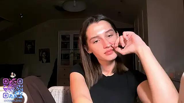 DarlineBrustera on StripChat