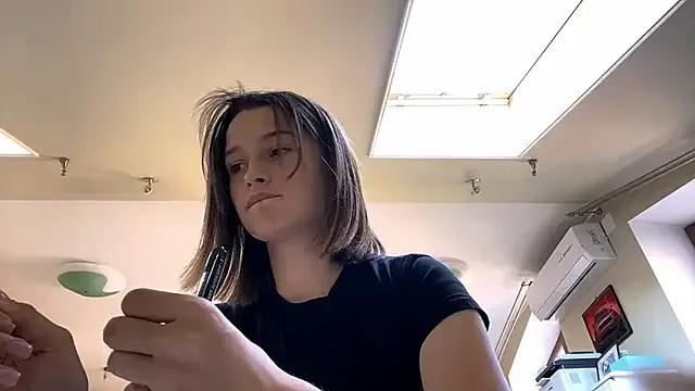 DarlineBrustera on StripChat