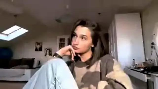 DarlineBrustera on StripChat