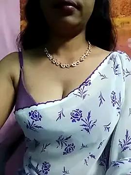 dhina79 on StripChat