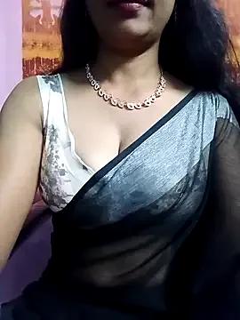 dhina79 on StripChat