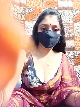 dhina79 on StripChat