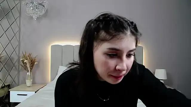 DianaMello on StripChat