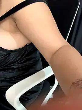 Diya_Chopra — Pussy Oil Massage 