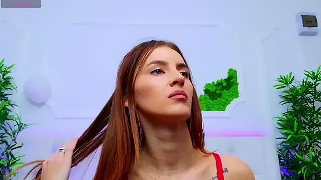 ElisaCharm on StripChat