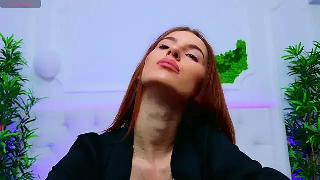 ElisaCharm on StripChat