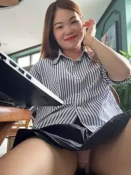 Emily_9xx on StripChat