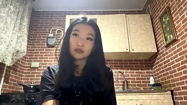 EmmaLeexth on StripChat 