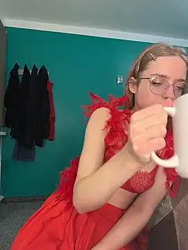 EveLunny on StripChat 