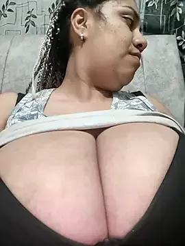 federica_bigboobs on StripChat