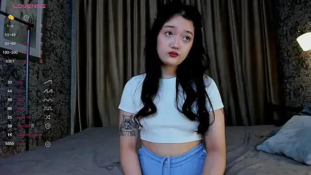 FreyaRaya on StripChat