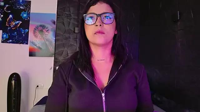 graceymilf666 — Lick my tits