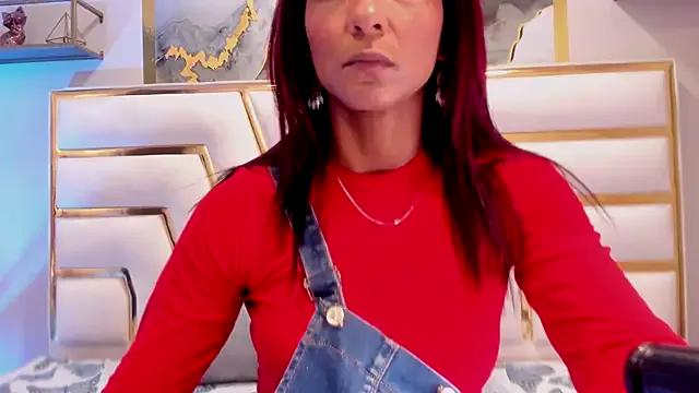 HannaPetit — rub my clit with oil