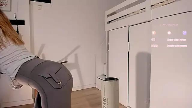 hee_jeen on StripChat