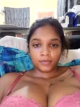 Indianqueen03 on StripChat 
