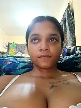 Indianqueen03 on StripChat 