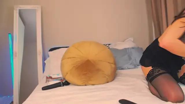 InsideMia — Get me naked