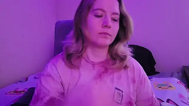 InternetFairy_XO on StripChat