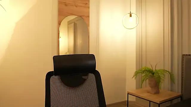 IrisBaker on StripChat 