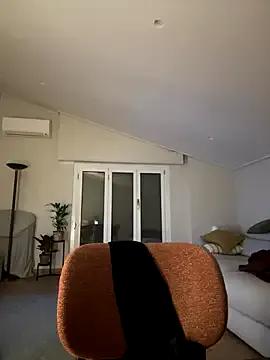 Its_Jade — Topless +play boobs+2foto lt