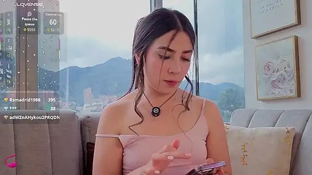 Ivanna_West — ride naughty fingers and moan 