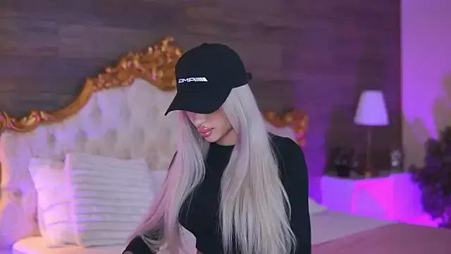 Juicy_Jessye — Oil for boobies