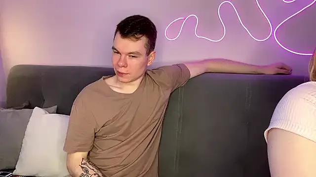 julielourens — Handjob and passionate kissing