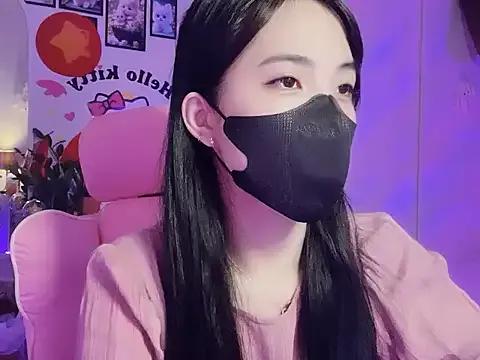 keelinnn19 on StripChat 