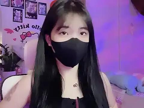 keelinnn19 on StripChat 