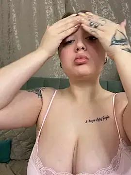 KellyMoors on StripChat 