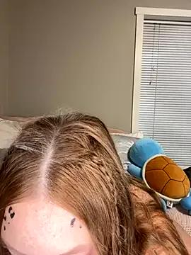 kelsred12 on StripChat