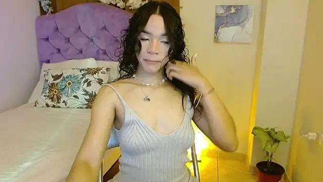 kiarablue on StripChat