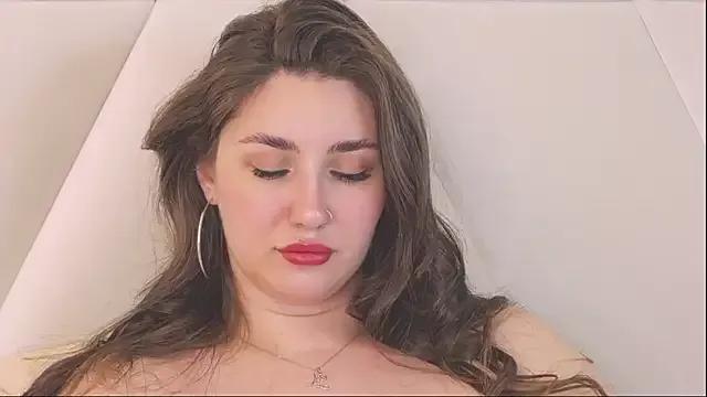 KiraBarlows on StripChat