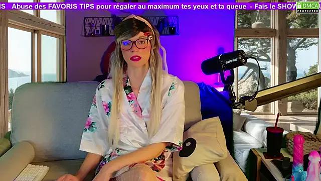 Kittychatte on StripChat 